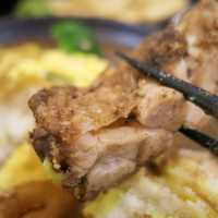 貓奴必來!新店咖哩—迎食流咖哩/蓋飯/歐姆蛋，平價美味，免費加醬加飯一次