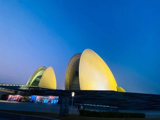 海島上明珠 珠海大劇院