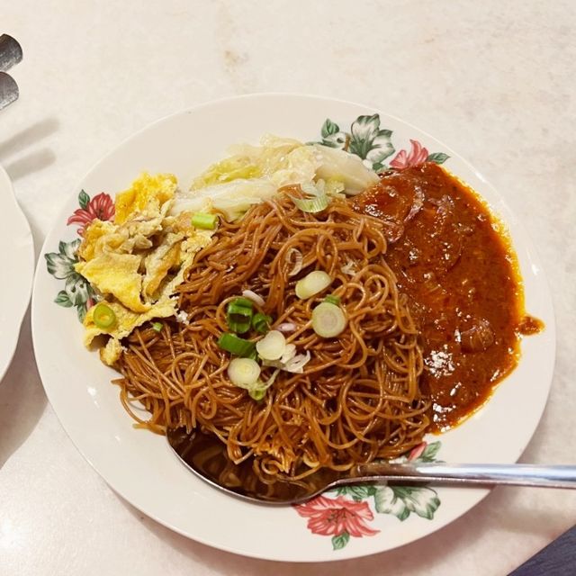 隱身在鬼仔巷的海南茶檔｜何九海南茶店｜吉隆坡超高人氣早餐店