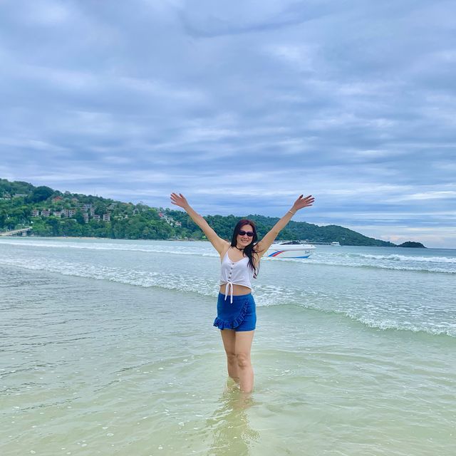 ชายหาดป่าตอง หน้าฝนก็สวยไปอีกแบบค่ะ