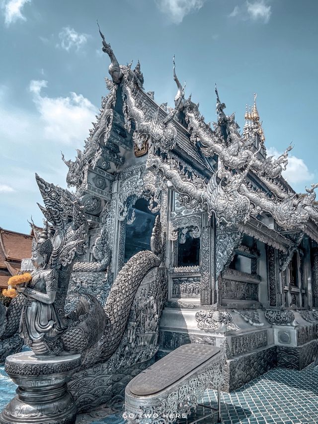 อุโบสถเงินหลังแรกของโลก