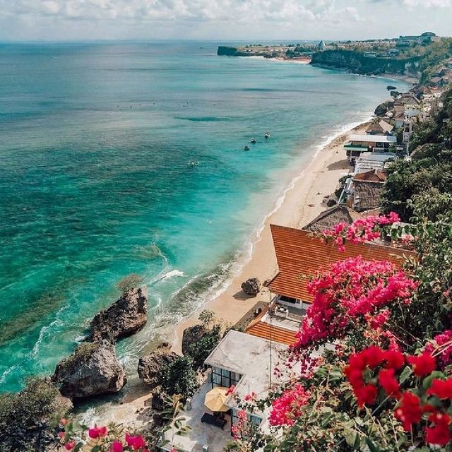 BINGIN BEACH : BALI 