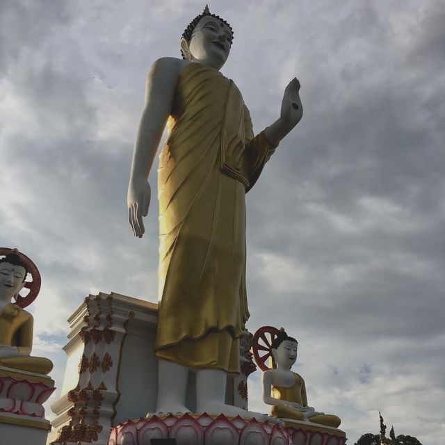 วัดพระธาตุดอยคำ