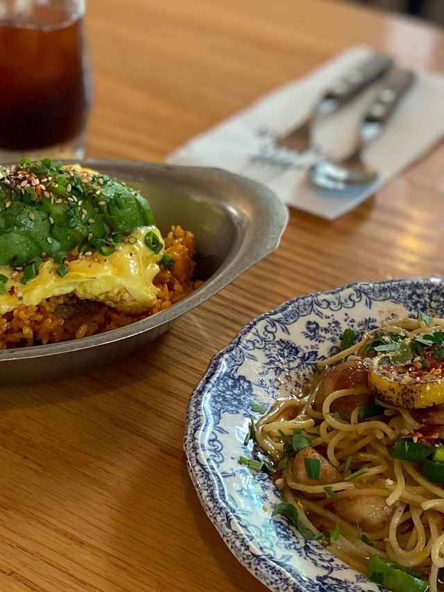 압구정 브런치 하면 이 곳!? 연예인들도 왔다가는 압구정 맛집 '꽁티드툴레아'
