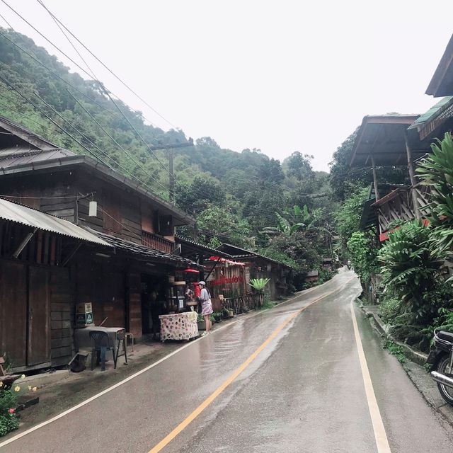 หมู่บ้าน แม่กำปอง 🏕️🏔️..