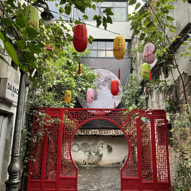 Hipster Chinatown Back Alley: Kwai Chai Hong