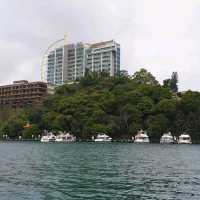 พาเที่ยวทะเลสาบสุริยันจันทรา (Sun Moon Lake)