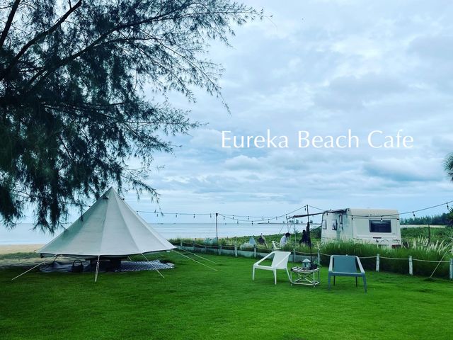 Eureka Beach Cafe คาเฟ่ลับหาดทะเลส่วนตัว