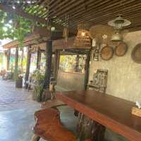 ร้านกาแฟเฮือนหม่อน