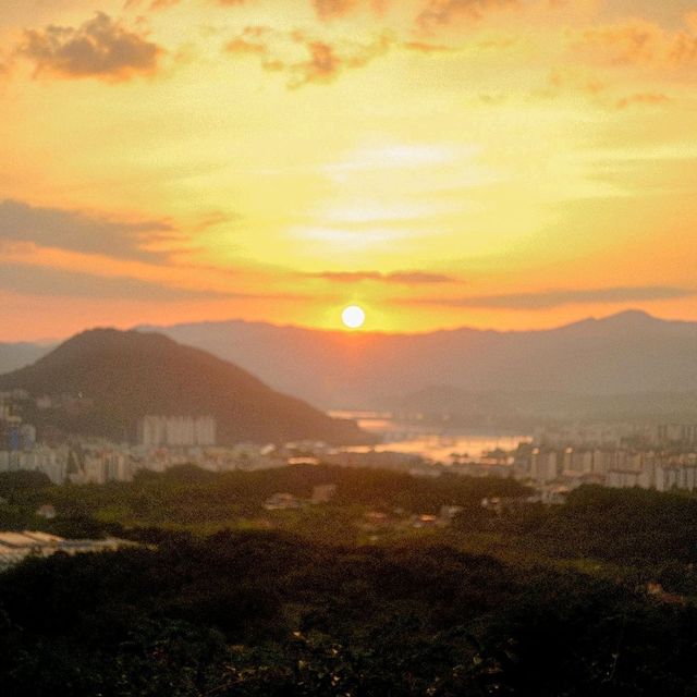 그리스를 옮겨다 놓은 춘천의 '산토리니' 카페