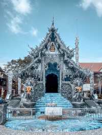 อุโบสถเงินหลังแรกของโลก