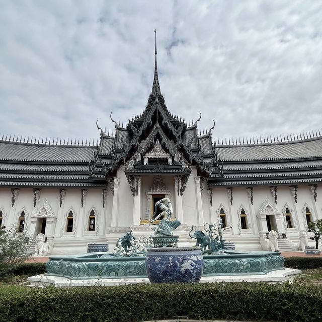 เมืองโบราณ