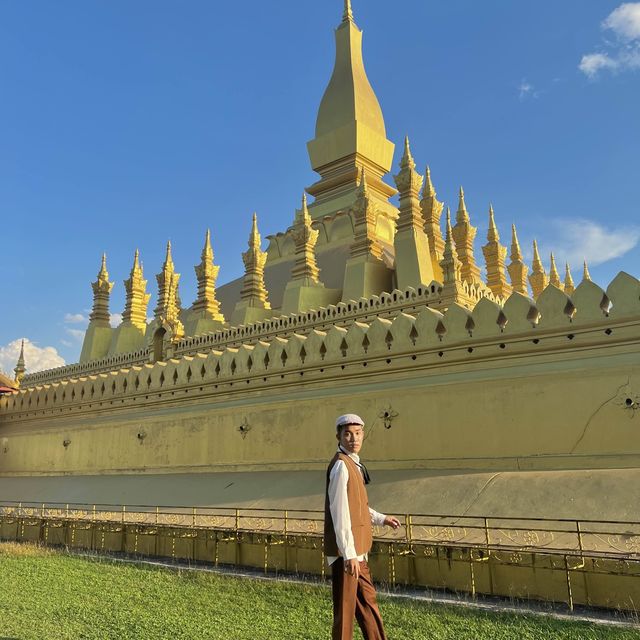 พระธาตุหลวงนครเวียงจันทน์ โครตสุด📍
