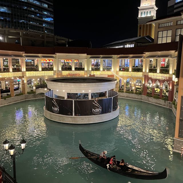 Venice Grand Canal Mall Manila Philippines 