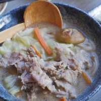 玻璃居酒屋，嘆食材新鮮的日式料理