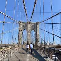 布魯克林大橋 Brooklyn Bridge 橫跨紐約百年地標懸索橋！ 