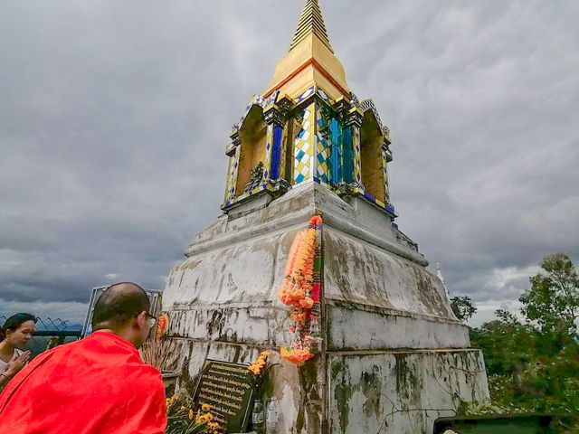 วัดพระบาทปู่ผาแดง  (ดอยปู่ยักษ์)