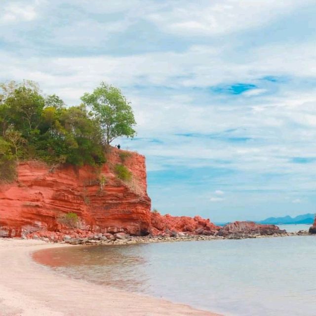 หาดลับในชุมพร​ | หาดผาแดง​