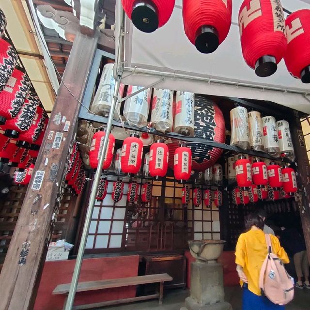 【京都 祇園】八坂神社参道のめやみ地蔵尊
