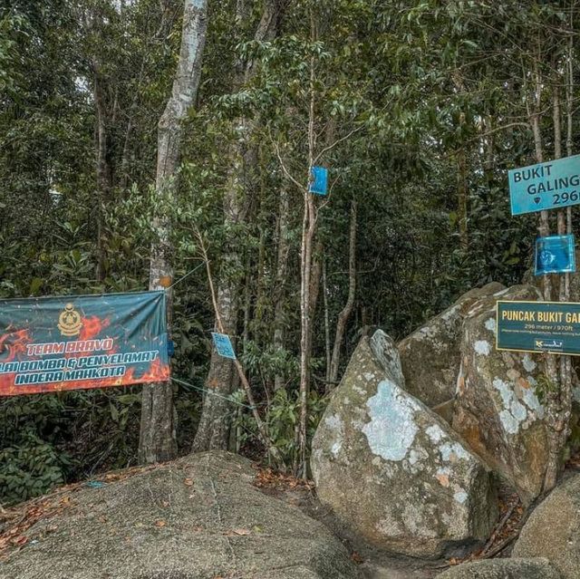 Hiking di Bukit Sekilau