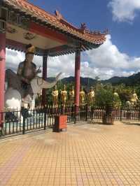 Ten Thousand Buddhas Monastery