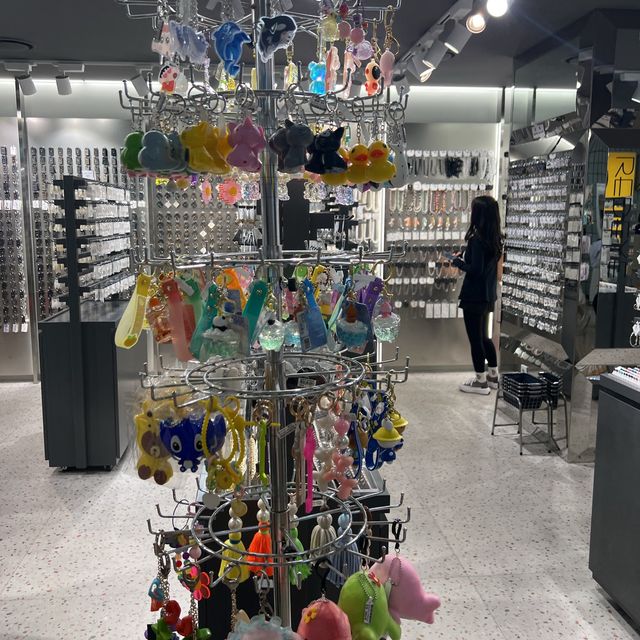 韓国/ソウル【弘大】駅構内のアクセサリーショップ♡
