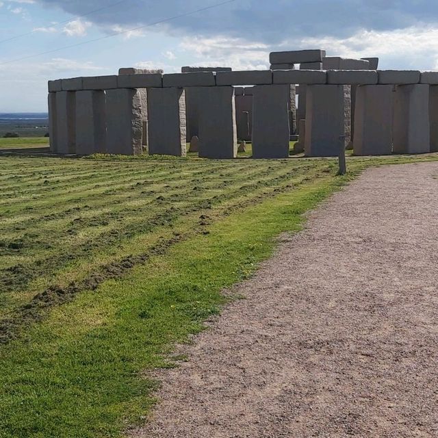 Parallel Stonehenge
