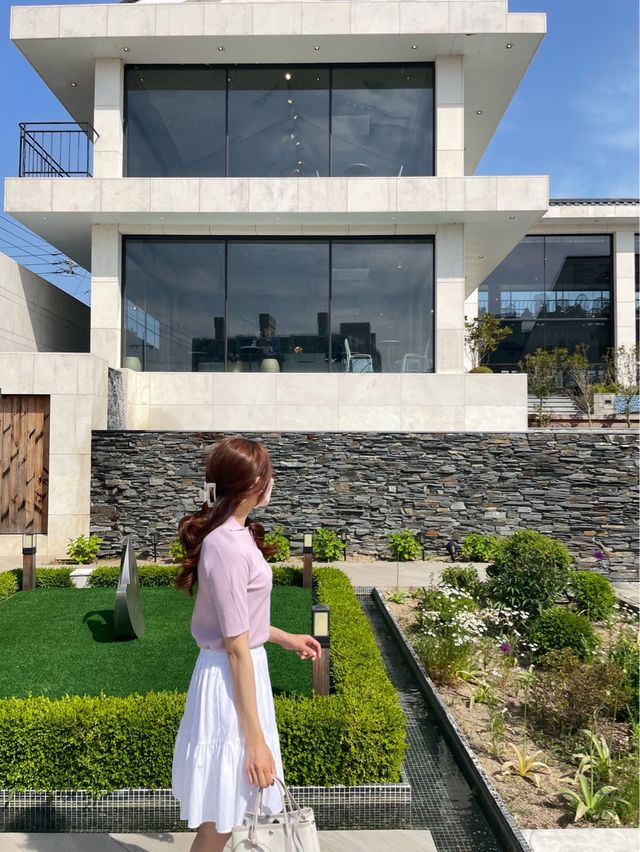경주 대형 고급 브런치 카페 “벤자마스”