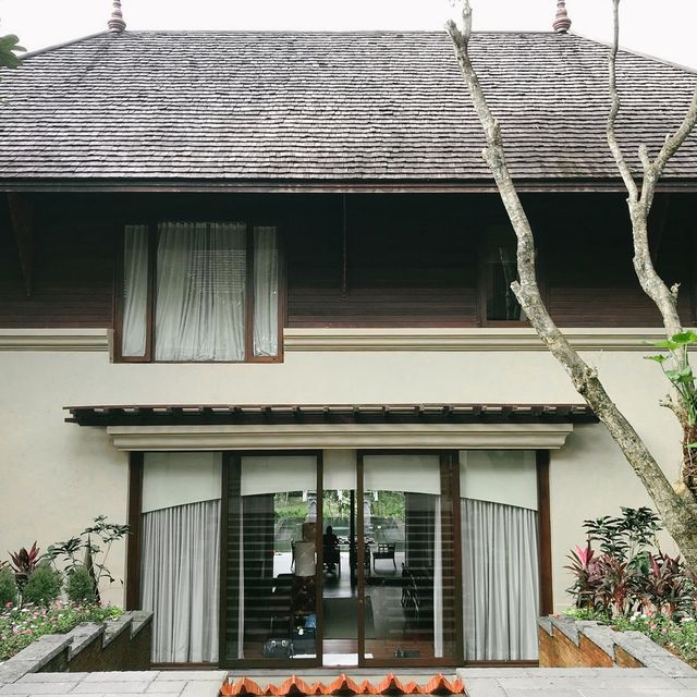 Four Season Resort - ที่พักสุดหรูท่ามกลางความสงบ