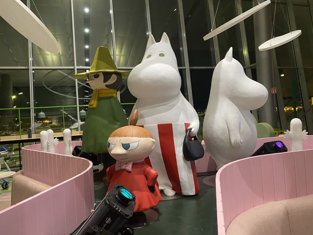 全球首間機場姆明主題cafe