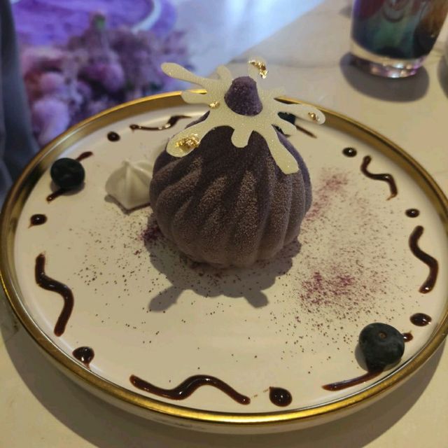 purple cafe