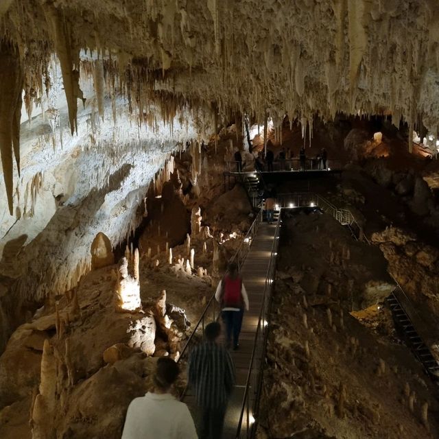 Beautiful Jewel Cave