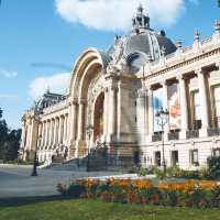 Explore Paris! 🎉