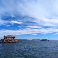 Dian Chi Lake strolling....