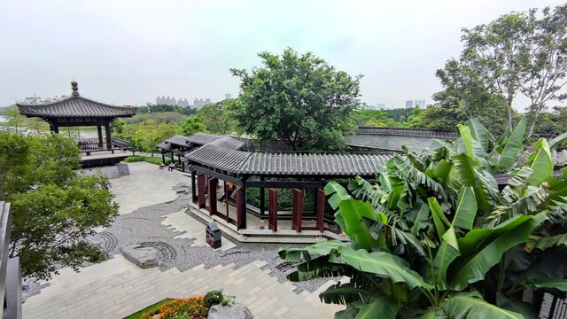 "The main building of the Quyi Garden, where performers soar like birds and fly like wings."