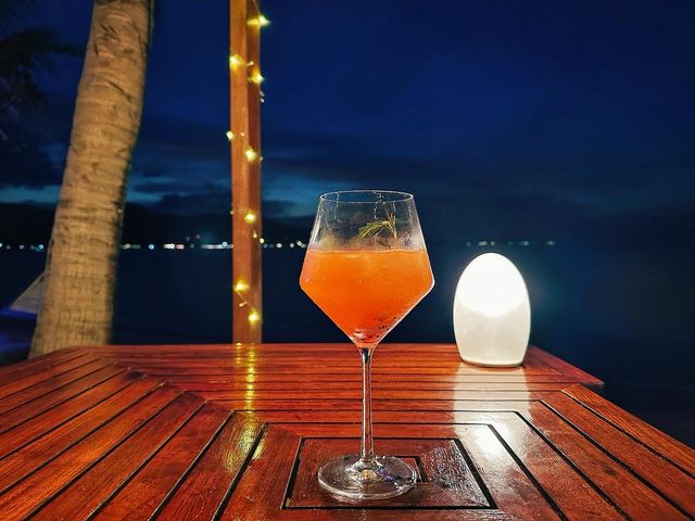 Stay at W Hotel in Koh Samui and don't miss out on the delicious food and drinks at SIP Beach Bar!