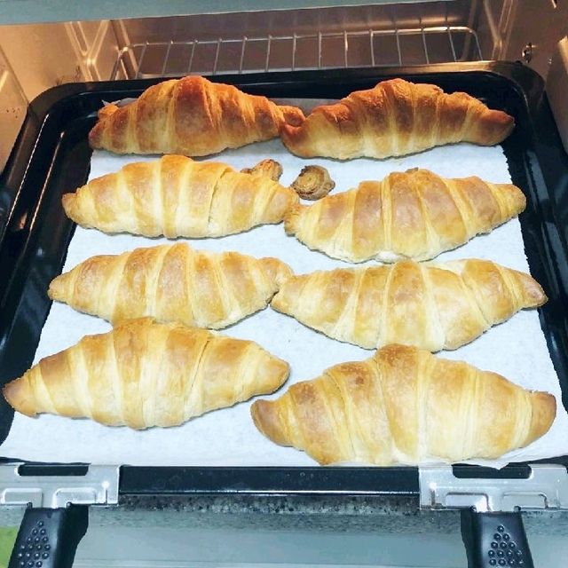 Au Croissant @ Waterway Point
