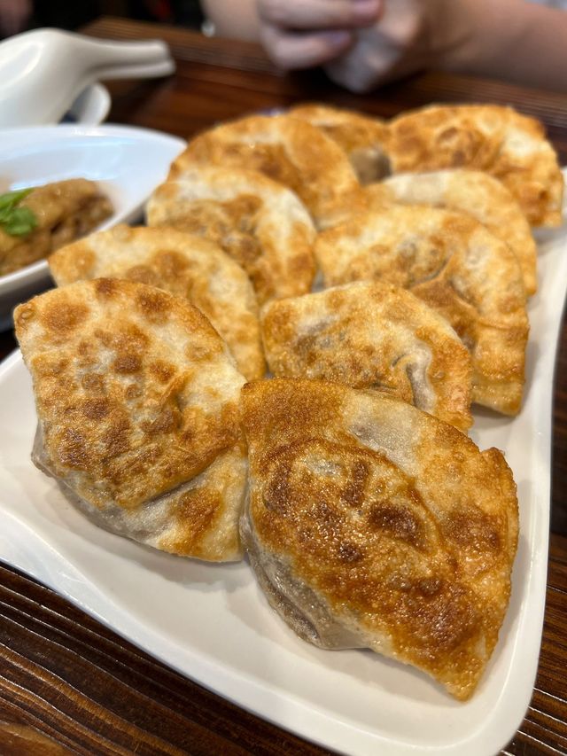 手工街坊餃｜煎餃湯餃｜隱藏湯底