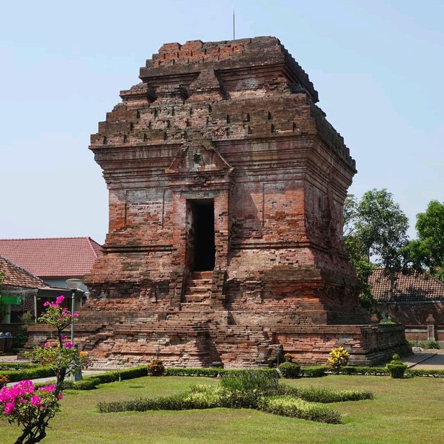 Pari Temple