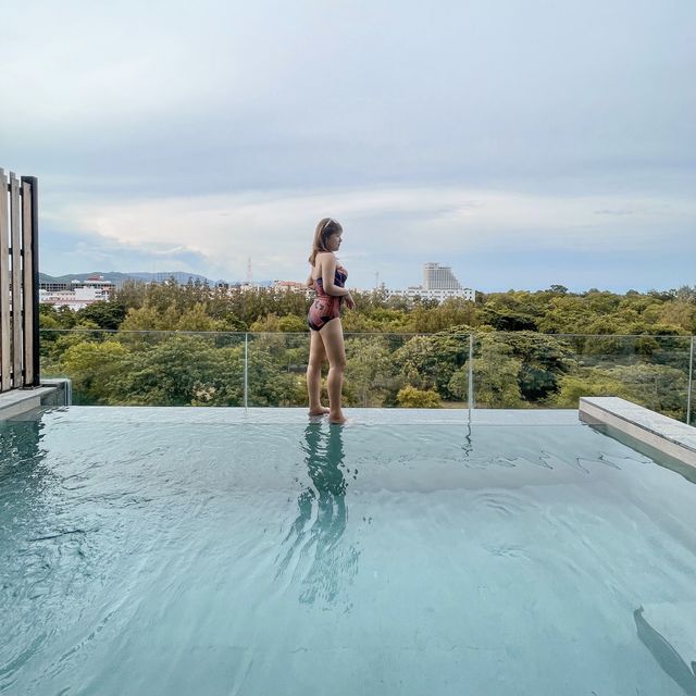 ที่พักหัวหิน สระว่ายน้ำส่วนตัวสวยมากก