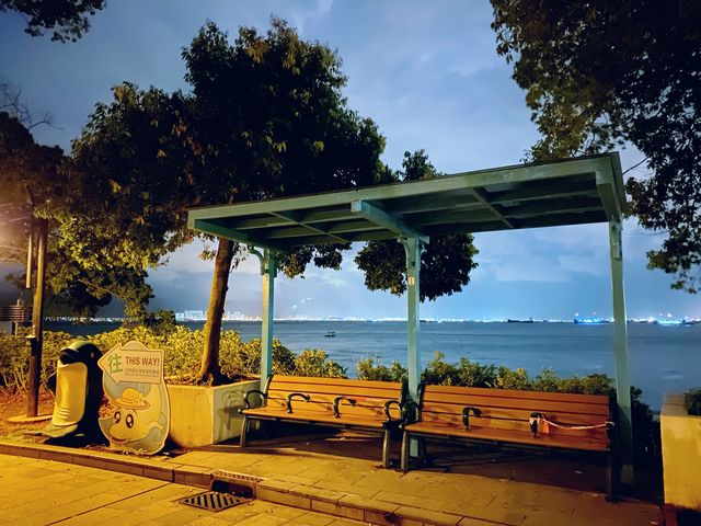 夜遊黃金海濱長廊