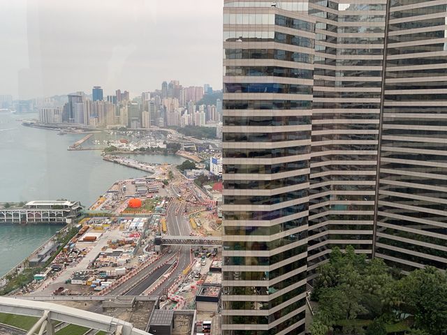 一起感受GrandHyatt君悦酒店維港180度套房是怎樣的！