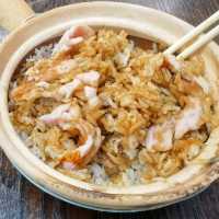 香港庙街美食煲仔饭