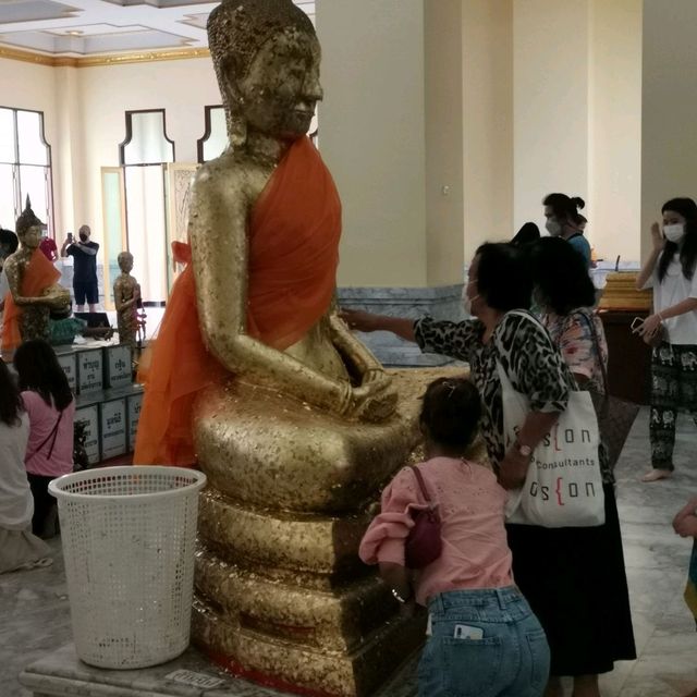 ไปไหว้หลวงพ่อโสธร