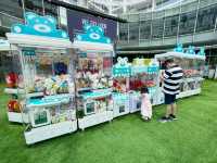 Sidecar scooters display and claw machines