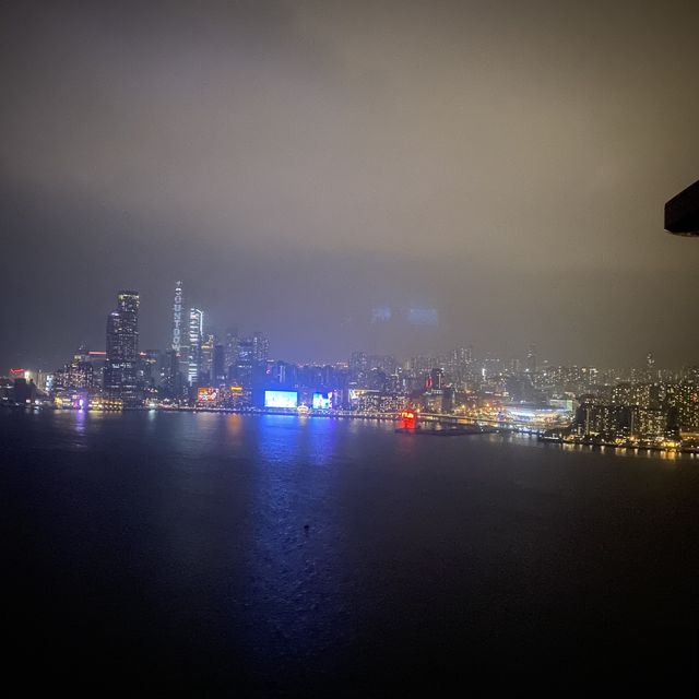 在高空中吃早餐