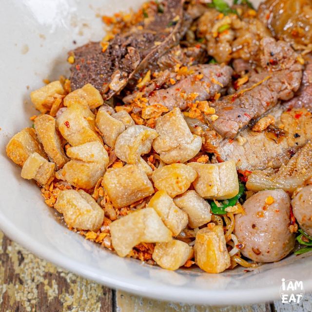 ก๋วยเตี๋ยวเรือแท้สุดแซ่บเข้มข้นจัดจ้านย่านนนทบุรี