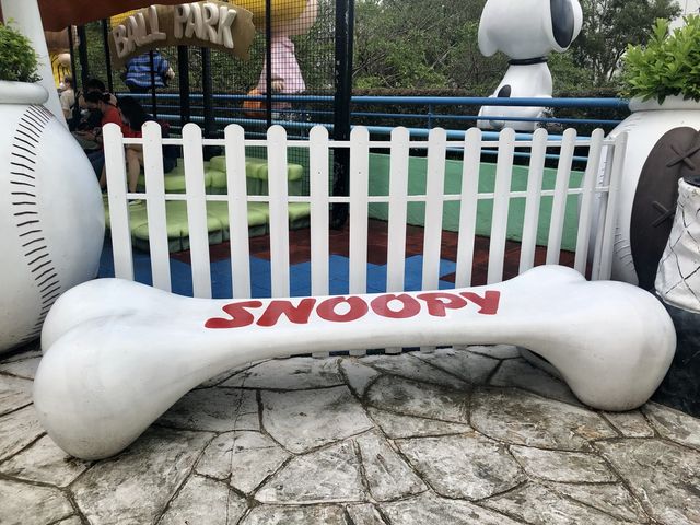 Amusing Day in Snoopy’s World Hong Kong