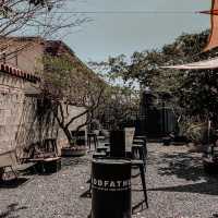 Café คุมโทนสายดาร์ก