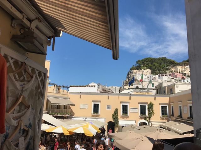 view from Downtown Capri 🇮🇹 